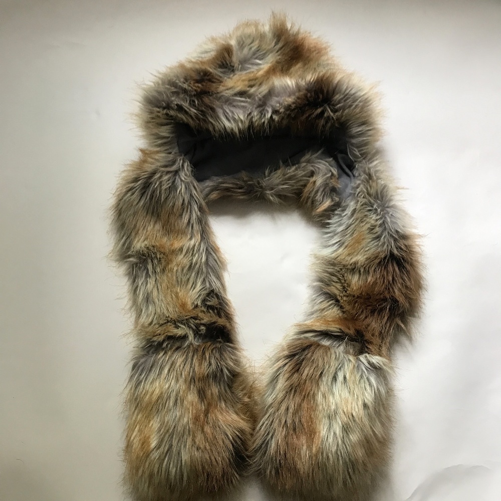 Smart Scarf Brown Fur Hat with Pockets - Picture 4 of 8